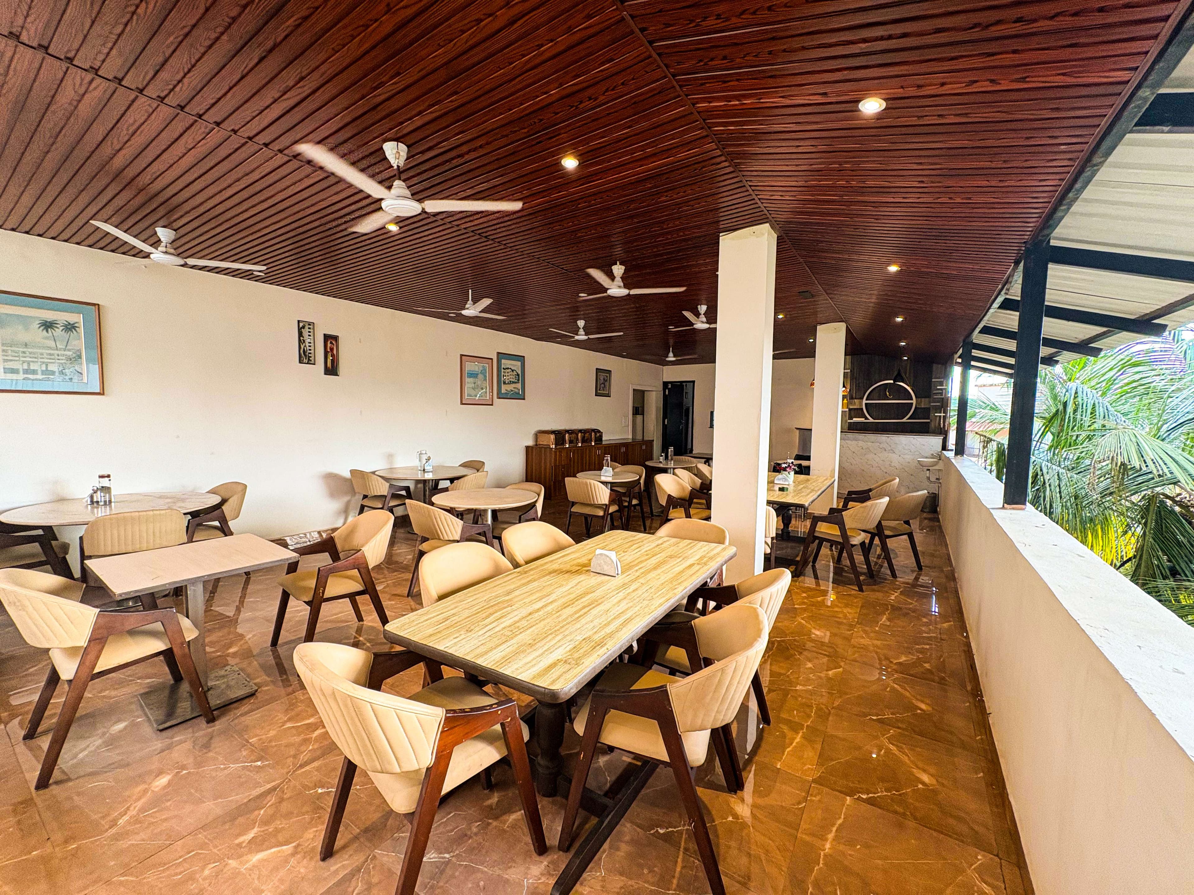 Swimming pool at Q 23 Resort and Suites Candolim